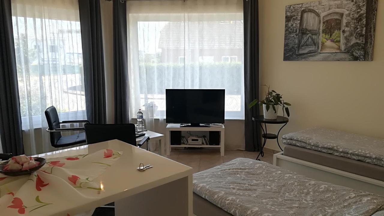 Helles 1-Zimmer-Apartment in Hemmingen/Hannover Hemmingen  Buitenkant foto